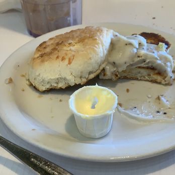 OUI Pancake N Eggs - Flat biscuits and gravy - American Near Me - Temecula, California OUI Pancake N Eggs - Flat biscuits and gravy - American Near Me - Temecula, California