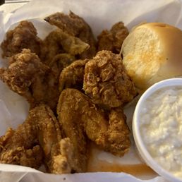 6 Wangz and slaw 6 Wangz and slaw
