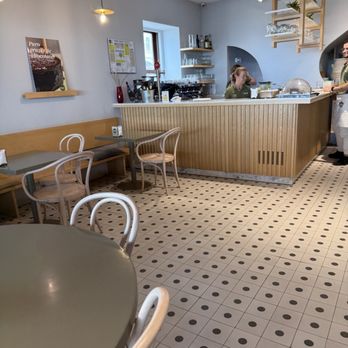 Tavi - Bakeries Near Me - Porto, 13