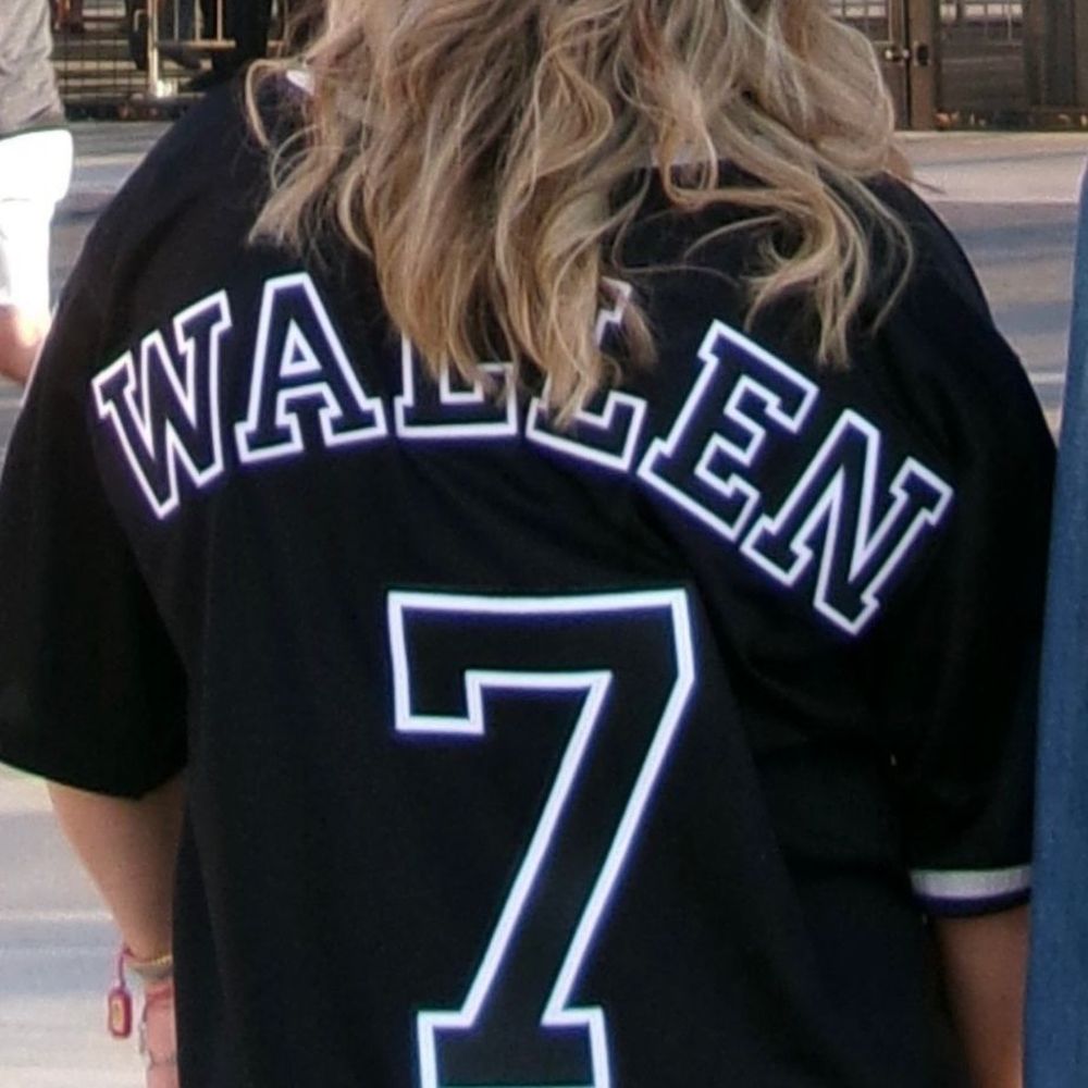 Thank YEW for the custom  Morgan Wallen jersey