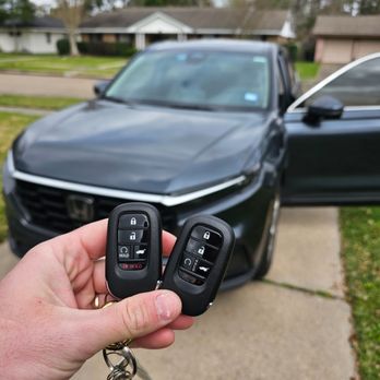 Texan Locksmith - 2024 Honda CR-V new key - Keys & Locksmiths Near Me - Houston, Texas Texan Locksmith - 2024 Honda CR-V new key - Keys & Locksmiths Near Me - Houston, Texas