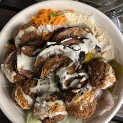 Pilpel - Falafel with aubergine platter
