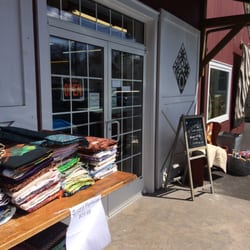 Log Cabin Quilt Shop