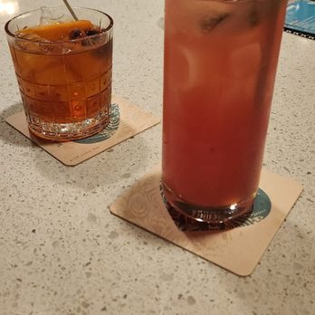 The Garland - Drinks at the bar - Hotels Near Me - North Hollywood, California The Garland - Drinks at the bar - Hotels Near Me - North Hollywood, California