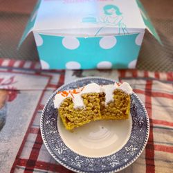 SusieCakes - Pasadena - Inside the Pumpkin Maple cupcake - was absolutely lovely! Fall vibes!!