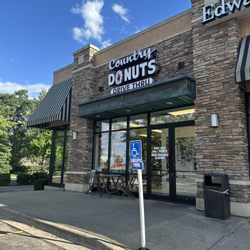 Country Donuts - Exterior