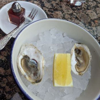 Bar Parisette - Oysters - Wine Bars Near Me - Chicago, Illinois