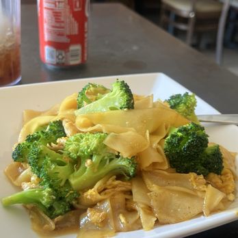 Season Thai Cuisine - Thai Near Me - Burbank, California