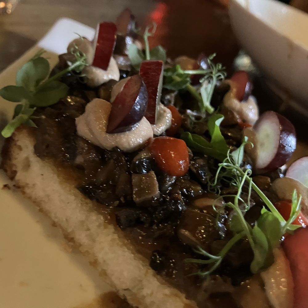 Avant Garden - Cremini mushroom toast - New American Near Me - New York, New York