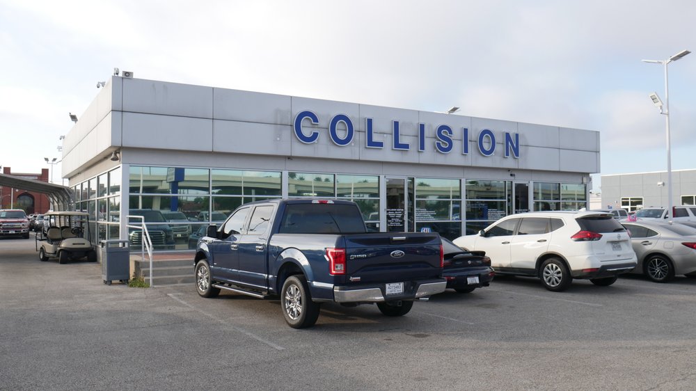 STERLING MCCALL COLLISION CENTER OF HOUSTON 14 Reviews 6445 SW