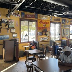 Zaxbys - More seating