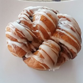 Elevate Coffee - Amazing cinnamon bun  Not too heavy or too sweet. - Coffee & Tea Near Me - Phoenix, Arizona