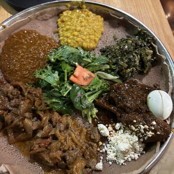 Demera Ethiopian Restaurant - Demera Messob for 2 - Ethiopian Near Me - Chicago, Illinois Demera Ethiopian Restaurant - Demera Messob for 2 - Ethiopian Near Me - Chicago, Illinois