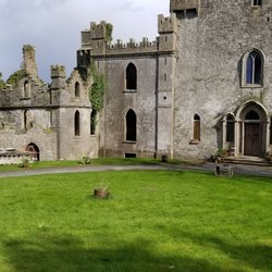 Leap Castle - Main entrance on right. Ring the bell.