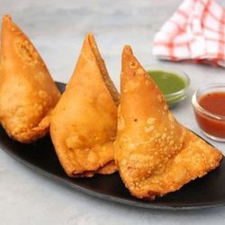King’s Mediterranean food - Samosa