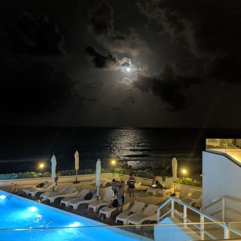 Óleo - Hotels Near Me - Cancún, ROO Óleo - Hotels Near Me - Cancún, ROO