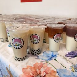 Hi Sweetie Tea and Treats - Jasmine milk tea with boba S4. Double Skin Milk Curd / 双皮奶 with peach gum and red bean