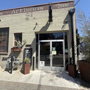 Old Soul - Outside - Coffee & Tea Near Me - Sacramento, California