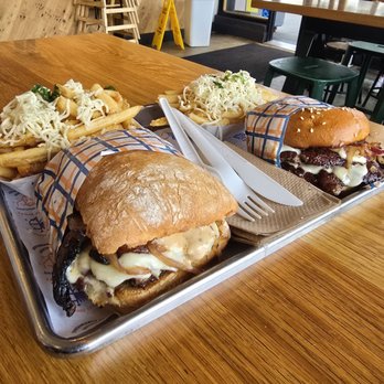 Super Duper Burgers - Garlic fries and truffle burgers - Burgers Near Me - San Francisco, California Super Duper Burgers - Garlic fries and truffle burgers - Burgers Near Me - San Francisco, California