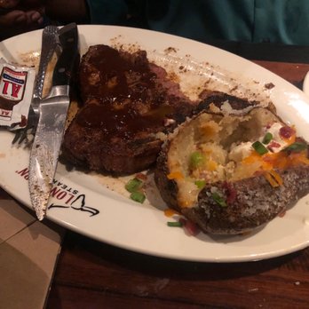 LongHorn Steakhouse - The Longhorn(R)*.. this is the rest of the 20oz Longhorn  it's was good - Steakhouses Near Me - Snellville, Georgia