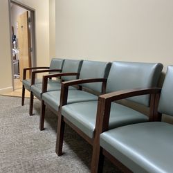 Rhode Island Dermatology and Cosmetic Center - Waiting area