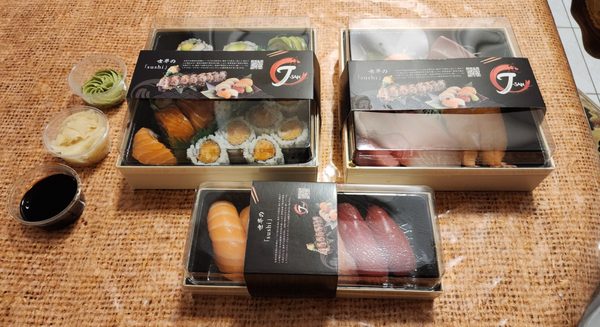 J San Sushi Bar by null