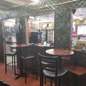 Brewer's Haven - Area to sit and have a beer - Beer, Wine & Spirits Near Me - Boise, Idaho Brewer's Haven - Area to sit and have a beer - Beer, Wine & Spirits Near Me - Boise, Idaho