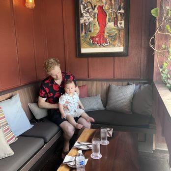 The Tasting Room - Patio bench - Wine Bars Near Me - Koloa, Hawaii