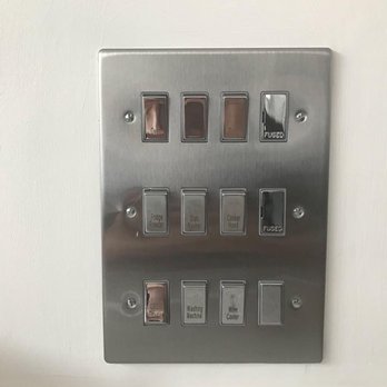 Flower Hill Electrician Service - Electricians Near Me - Roslyn, New York Flower Hill Electrician Service - Electricians Near Me - Roslyn, New York