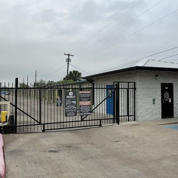 Move It Self Storage - Self Storage Near Me - San Benito, Texas Move It Self Storage - Self Storage Near Me - San Benito, Texas