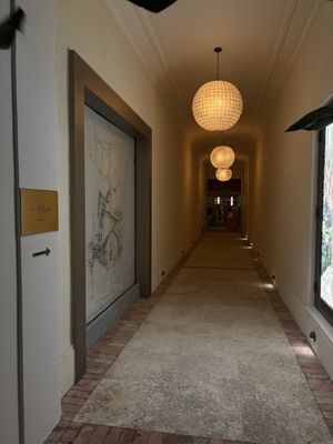 Le Bilboquet by null