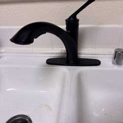 Arturo The Handyman Repairs - After replacing the old Kitchen faucet