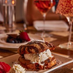 The Bistro & Wine Bar - Le Crookie dessert