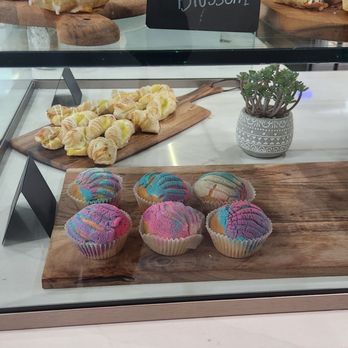 Coffeecito House - Display window of yummy pastries - Coffee & Tea Near Me - Riverside, California