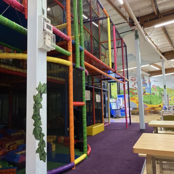 Kids Empire - Play area and seating area - Kids Activities Near Me - South Gate, California Kids Empire - Play area and seating area - Kids Activities Near Me - South Gate, California