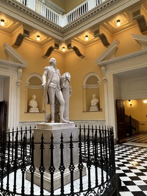Virginia State Capitol by null