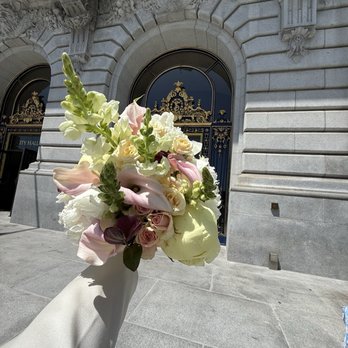 Bell and Trunk Flowers - Florists Near Me - San Francisco, California