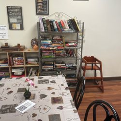 Carpe Diem Cafe - Books and games