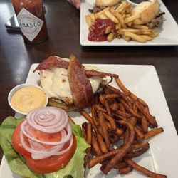 Waddling Dog Bar & Grill