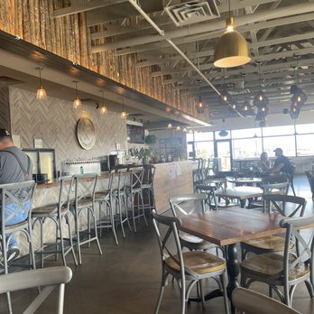 Sobremesa Restaurant & Brewery - Decor and ambience - Brewpubs Near Me - Albuquerque, New Mexico