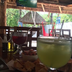 Restaurante Dos Ojos - Limonada con menta y agua de jamaica