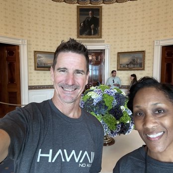 The White House - The the flowers in the background - Landmarks & Historical Buildings Near Me - Washington, DC, District of Columbia The White House - The the flowers in the background - Landmarks & Historical Buildings Near Me - Washington, DC, District of Columbia