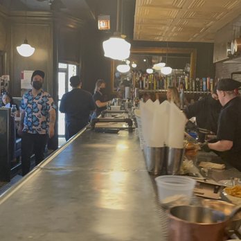 Au Cheval - Bars Near Me - Chicago, Illinois Au Cheval - Bars Near Me - Chicago, Illinois