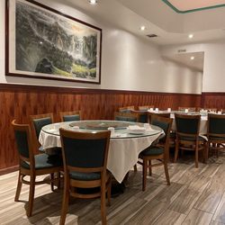 New Station Seafood - Dining room
