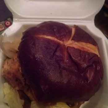 Doreen's Pizzeria - Monte Carlo Chicken (Chicken Breast w/Ham &Swiss, Lettuce, Tomato and Mayo on a Pretzel Bun) Unfortunately it sounds better than it tasted. - Pizza Near Me - Chicago, Illinois