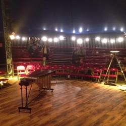 Cirque Bouffon - Pause .... Die Zeit wurde genutzt, um Drahtseilakrobatik vorbereitet :).