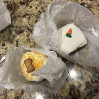 The Dog Bakery - The vanilla and carrot cake. - Pet Stores Near Me - Los Angeles, California The Dog Bakery - The vanilla and carrot cake. - Pet Stores Near Me - Los Angeles, California