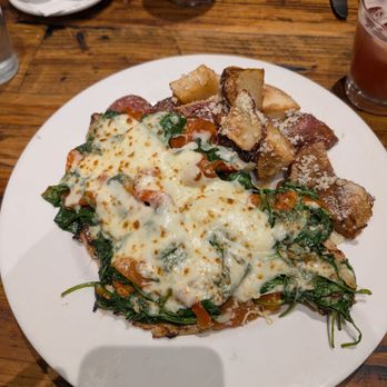 Butera's - Bay Shore - Chicken with spinach and roasted peppers - Italian Near Me - Bay Shore, New York Butera's - Bay Shore - Chicken with spinach and roasted peppers - Italian Near Me - Bay Shore, New York