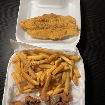 Anchor’s Fish and Chicken - Catfish and fried oysters combo - Seafood Near Me - Tamarac, Florida Anchor’s Fish and Chicken - Catfish and fried oysters combo - Seafood Near Me - Tamarac, Florida