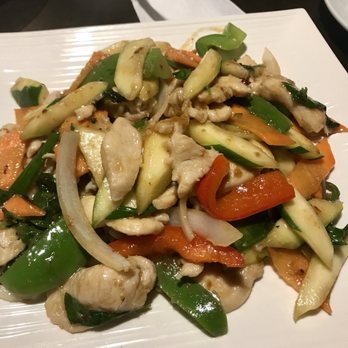 Green Basil - Spicy Basil Leaves with Chicken - Vietnamese Near Me - Suwanee, Georgia